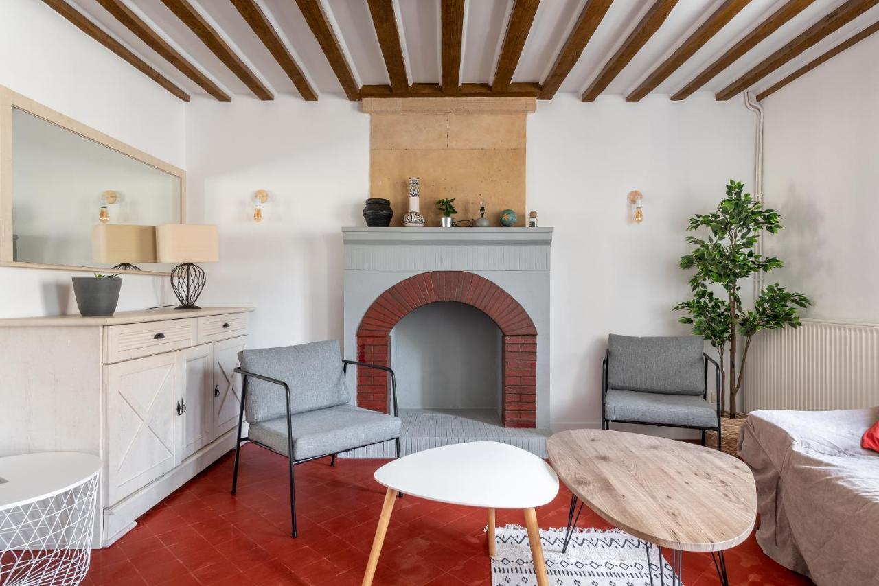 L'Escalier Rouge - Maison Renovee Avec Cour Luc-sur-Mer Exterior foto